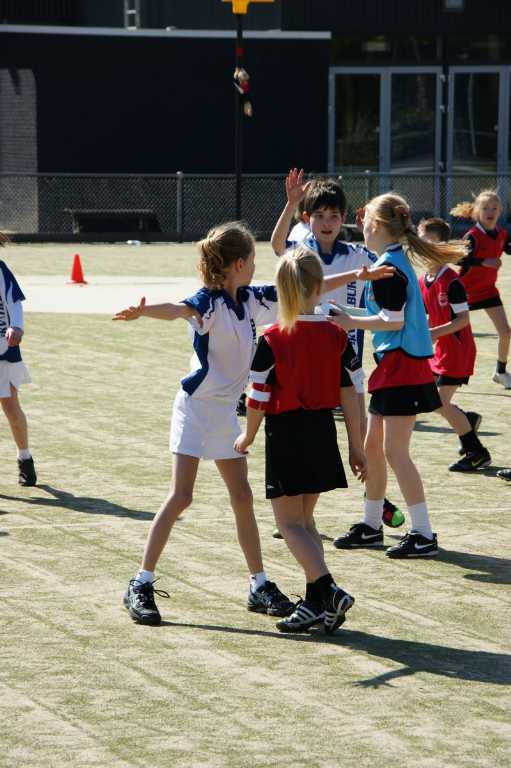Korfbal E2  17 april 2010 -3.JPG
